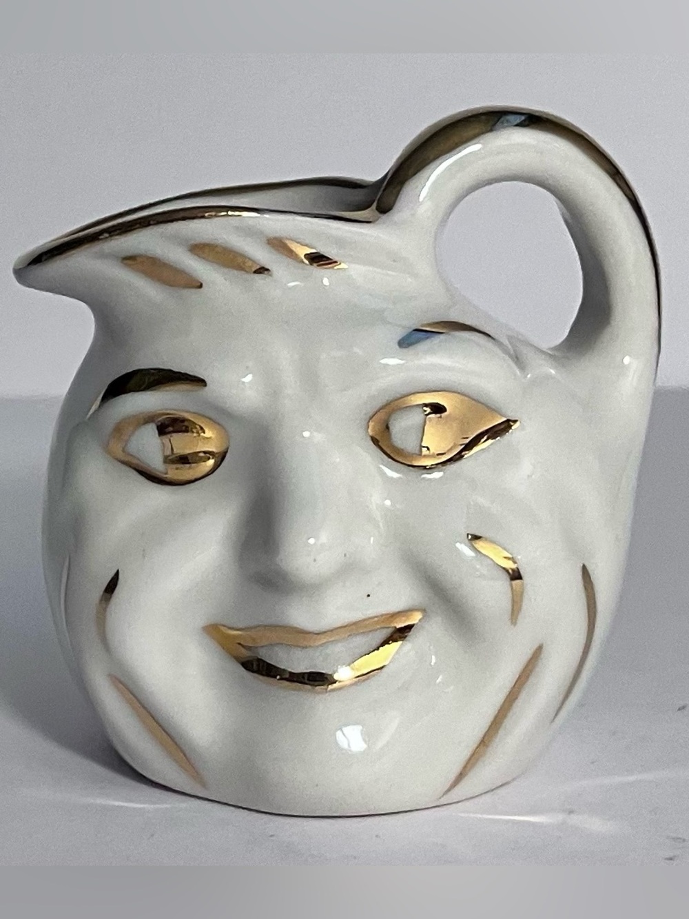 Vintage MCM Mini Pitcher / MAN IN THE MOON / Gold Trim / CHARMING COLLECTIBLE